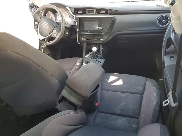 5YFBURHE1JP750533 2018 TOYOTA COROLLA - Image 8
