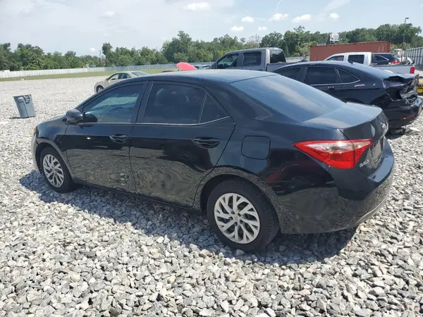 5YFBURHE1JP752783 2018 TOYOTA COROLLA - Image 2