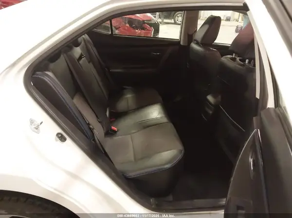 5YFBURHE1JP753920 2018 TOYOTA COROLLA - Image 8