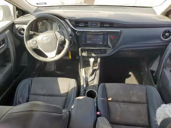 5YFBURHE1JP754484 2018 TOYOTA COROLLA - Image 8
