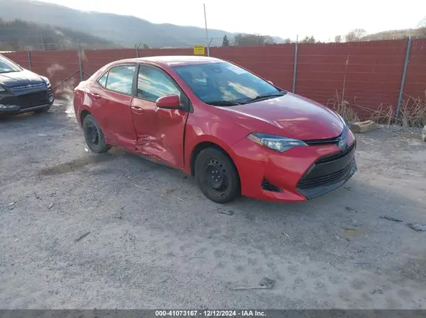 5YFBURHE1JP755165 2018 TOYOTA COROLLA - Image 1