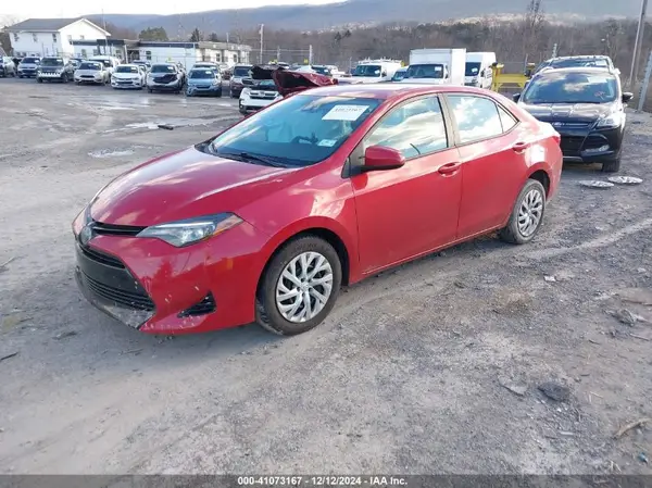 5YFBURHE1JP755165 2018 TOYOTA COROLLA - Image 2