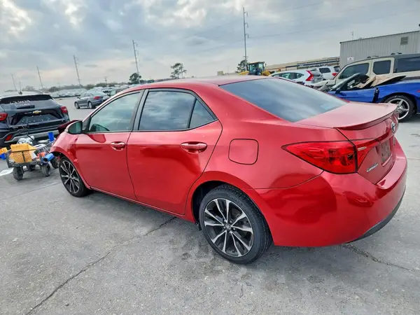 5YFBURHE1JP755506 2018 TOYOTA COROLLA - Image 2
