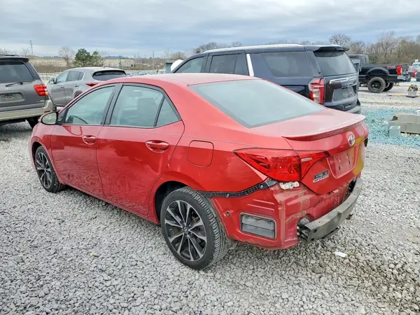 5YFBURHE1JP755697 2018 TOYOTA COROLLA - Image 2