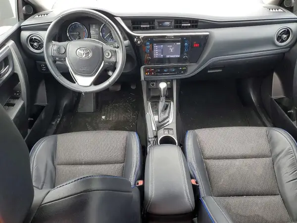 5YFBURHE1JP755697 2018 TOYOTA COROLLA - Image 8