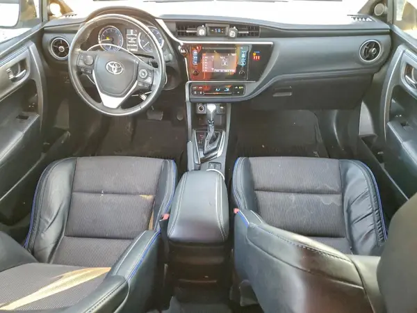 5YFBURHE1JP756882 2018 TOYOTA COROLLA - Image 8