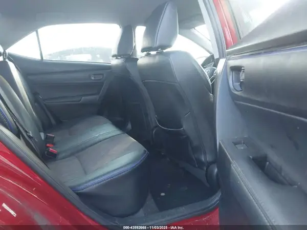5YFBURHE1JP757045 2018 TOYOTA COROLLA - Image 8