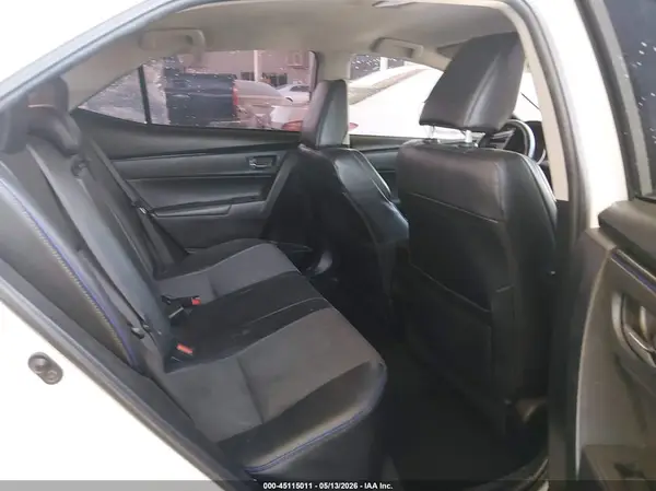 5YFBURHE1JP757630 2018 TOYOTA COROLLA - Image 8