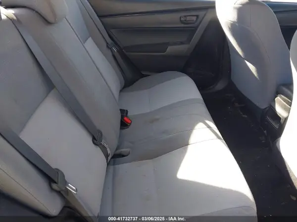 5YFBURHE1JP758941 2018 TOYOTA COROLLA - Image 8