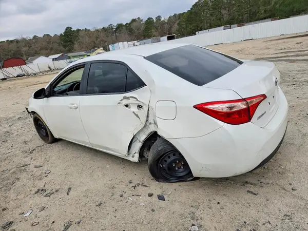 5YFBURHE1JP760530 2018 TOYOTA COROLLA - Image 2