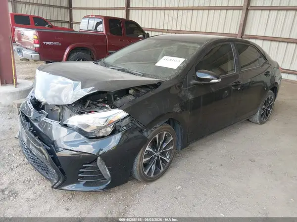 5YFBURHE1JP762794 2018 TOYOTA COROLLA - Image 2