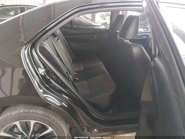 5YFBURHE1JP762794 2018 TOYOTA COROLLA - Image 8