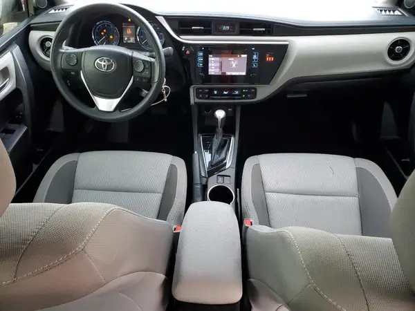 5YFBURHE1JP763119 2018 TOYOTA COROLLA - Image 8