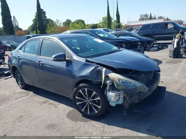 5YFBURHE1JP763153 2018 TOYOTA COROLLA - Image 1