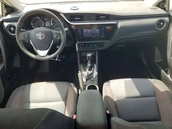5YFBURHE1JP764027 2018 TOYOTA COROLLA - Image 8