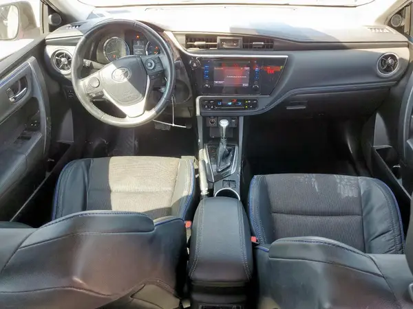 5YFBURHE1JP765355 2018 TOYOTA COROLLA - Image 8