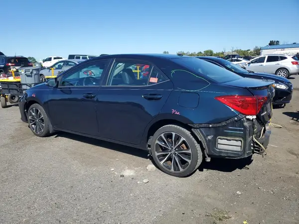 5YFBURHE1JP765484 2018 TOYOTA COROLLA - Image 2