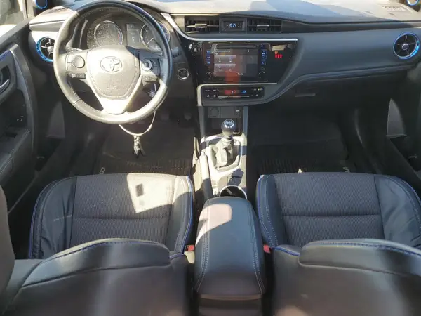 5YFBURHE1JP765484 2018 TOYOTA COROLLA - Image 8
