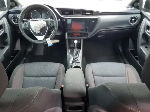 5YFBURHE1JP766957 2018 TOYOTA COROLLA - Image 8