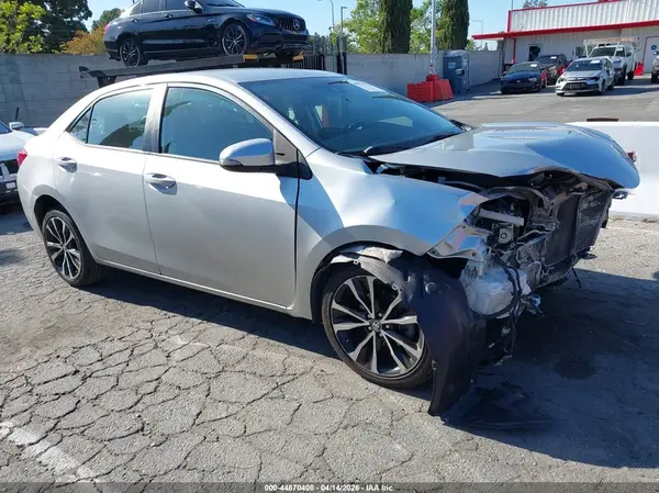 5YFBURHE1JP768904 2018 TOYOTA COROLLA - Image 1