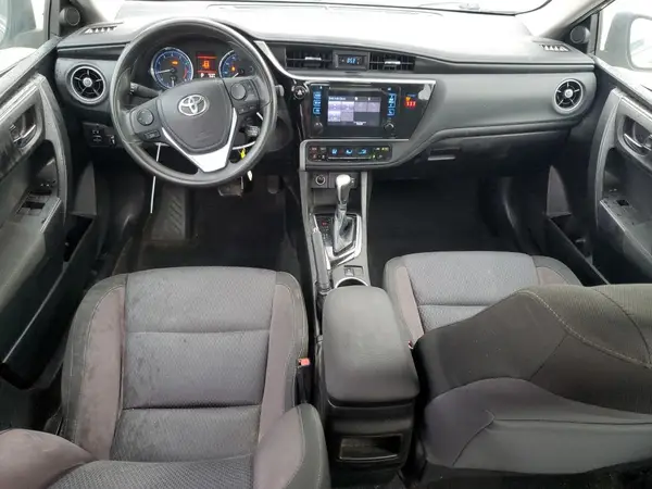 5YFBURHE1JP769454 2018 TOYOTA COROLLA - Image 8
