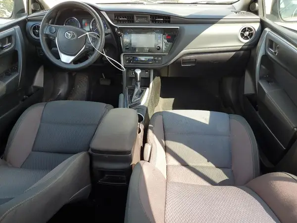 5YFBURHE1JP770474 2018 TOYOTA COROLLA - Image 8