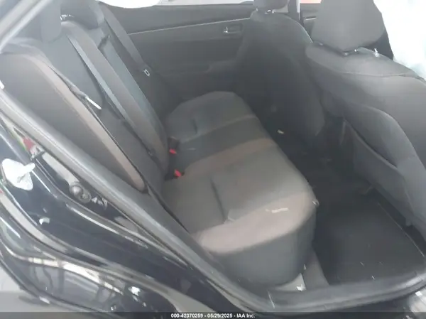 5YFBURHE1JP773892 2018 TOYOTA COROLLA - Image 8