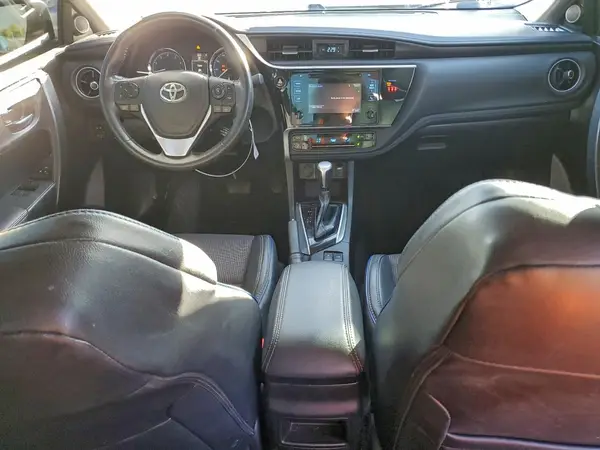 5YFBURHE1JP774282 2018 TOYOTA COROLLA - Image 8