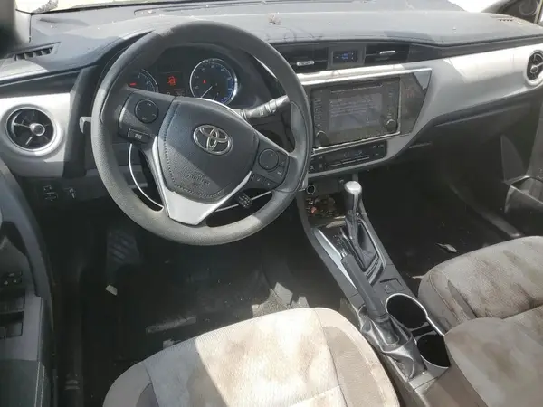 5YFBURHE1JP775559 2018 TOYOTA COROLLA - Image 8