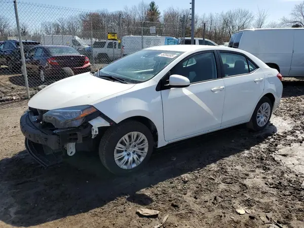 5YFBURHE1JP777490 2018 TOYOTA COROLLA - Image 1