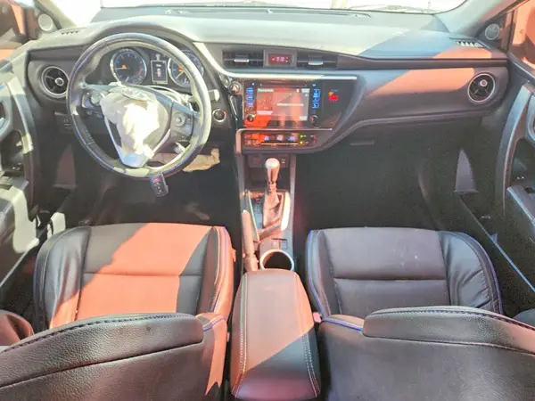 5YFBURHE1JP778008 2018 TOYOTA COROLLA - Image 8