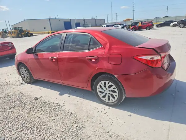 5YFBURHE1JP780440 2018 TOYOTA COROLLA - Image 2