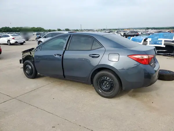 5YFBURHE1JP780891 2018 TOYOTA COROLLA - Image 2