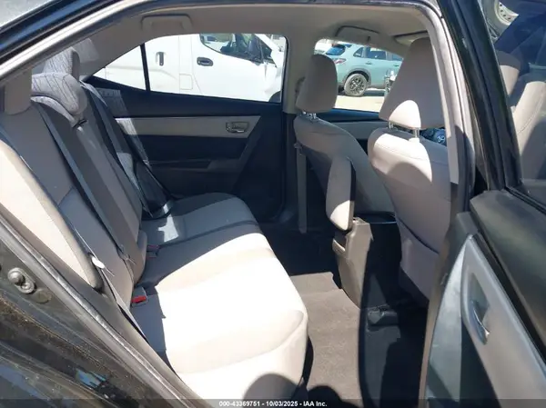 5YFBURHE1JP780955 2018 TOYOTA COROLLA - Image 8