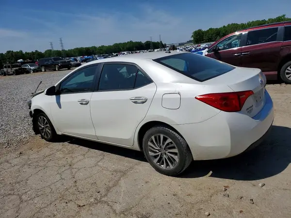 5YFBURHE1JP781197 2018 TOYOTA COROLLA - Image 2