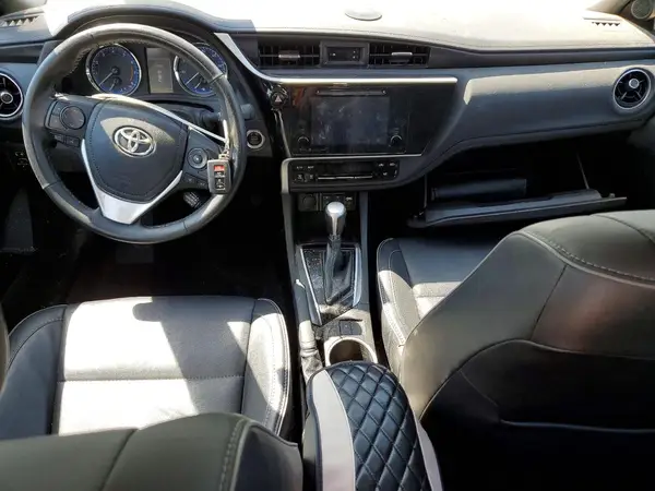 5YFBURHE1JP781197 2018 TOYOTA COROLLA - Image 8