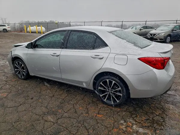 5YFBURHE1JP782043 2018 TOYOTA COROLLA - Image 2