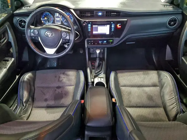 5YFBURHE1JP782043 2018 TOYOTA COROLLA - Image 8