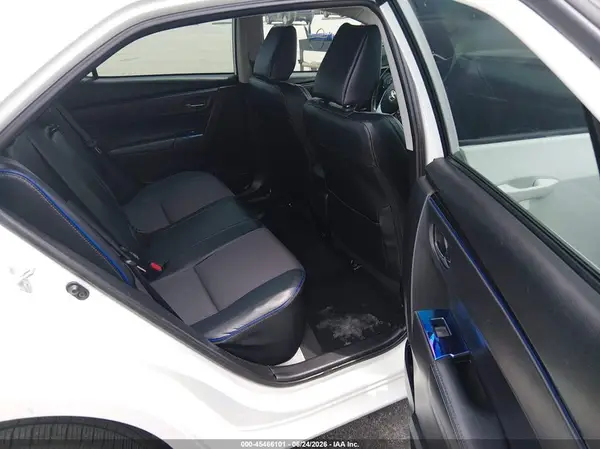 5YFBURHE1JP784388 2018 TOYOTA COROLLA - Image 8