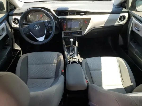 5YFBURHE1JP785170 2018 TOYOTA COROLLA - Image 8