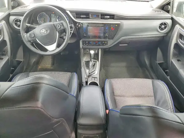 5YFBURHE1JP785962 2018 TOYOTA COROLLA - Image 8