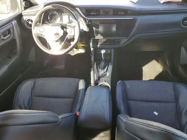5YFBURHE1JP786111 2018 TOYOTA COROLLA - Image 8