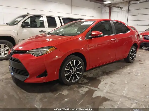 5YFBURHE1JP786707 2018 TOYOTA COROLLA - Image 2