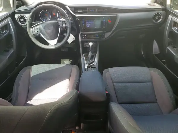 5YFBURHE1JP786870 2018 TOYOTA COROLLA - Image 8