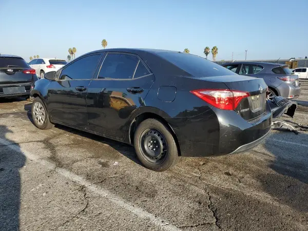 5YFBURHE1JP787677 2018 TOYOTA COROLLA - Image 2