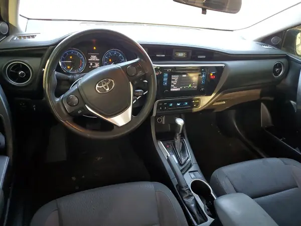 5YFBURHE1JP787677 2018 TOYOTA COROLLA - Image 8