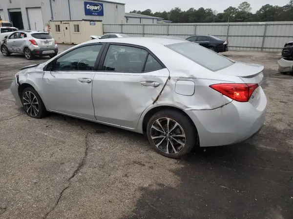 5YFBURHE1JP788473 2018 TOYOTA COROLLA - Image 2