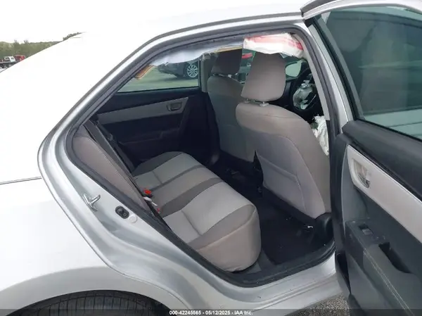 5YFBURHE1JP800346 2018 TOYOTA COROLLA - Image 8