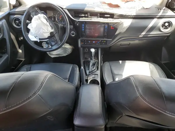 5YFBURHE1JP801402 2018 TOYOTA COROLLA - Image 8