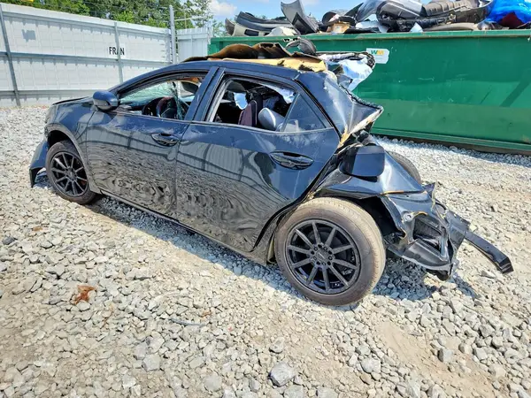 5YFBURHE1JP804929 2018 TOYOTA COROLLA - Image 2